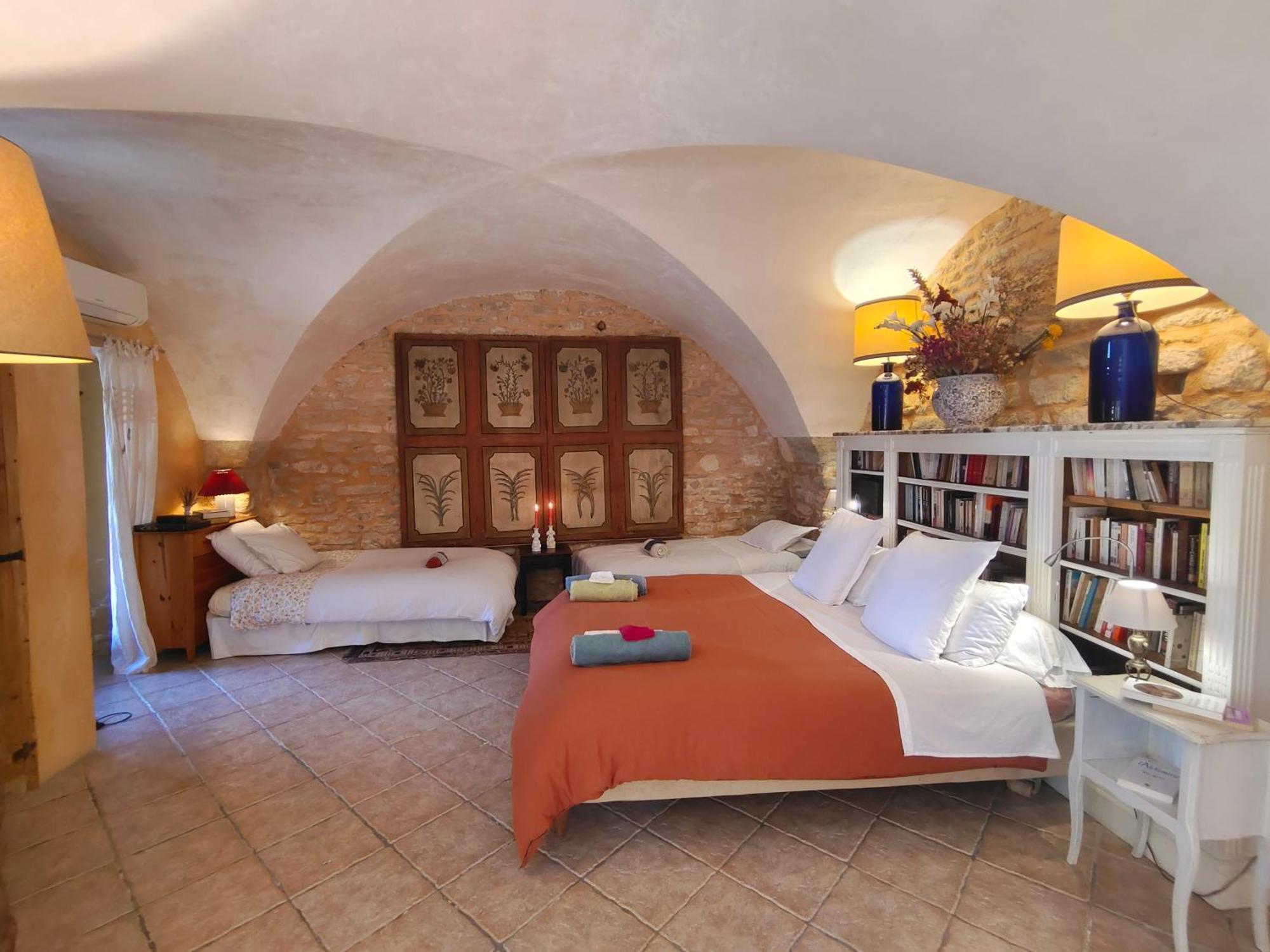 Rue Du Chateau A Cabrieres D'Avignon Bed & Breakfast Екстериор снимка