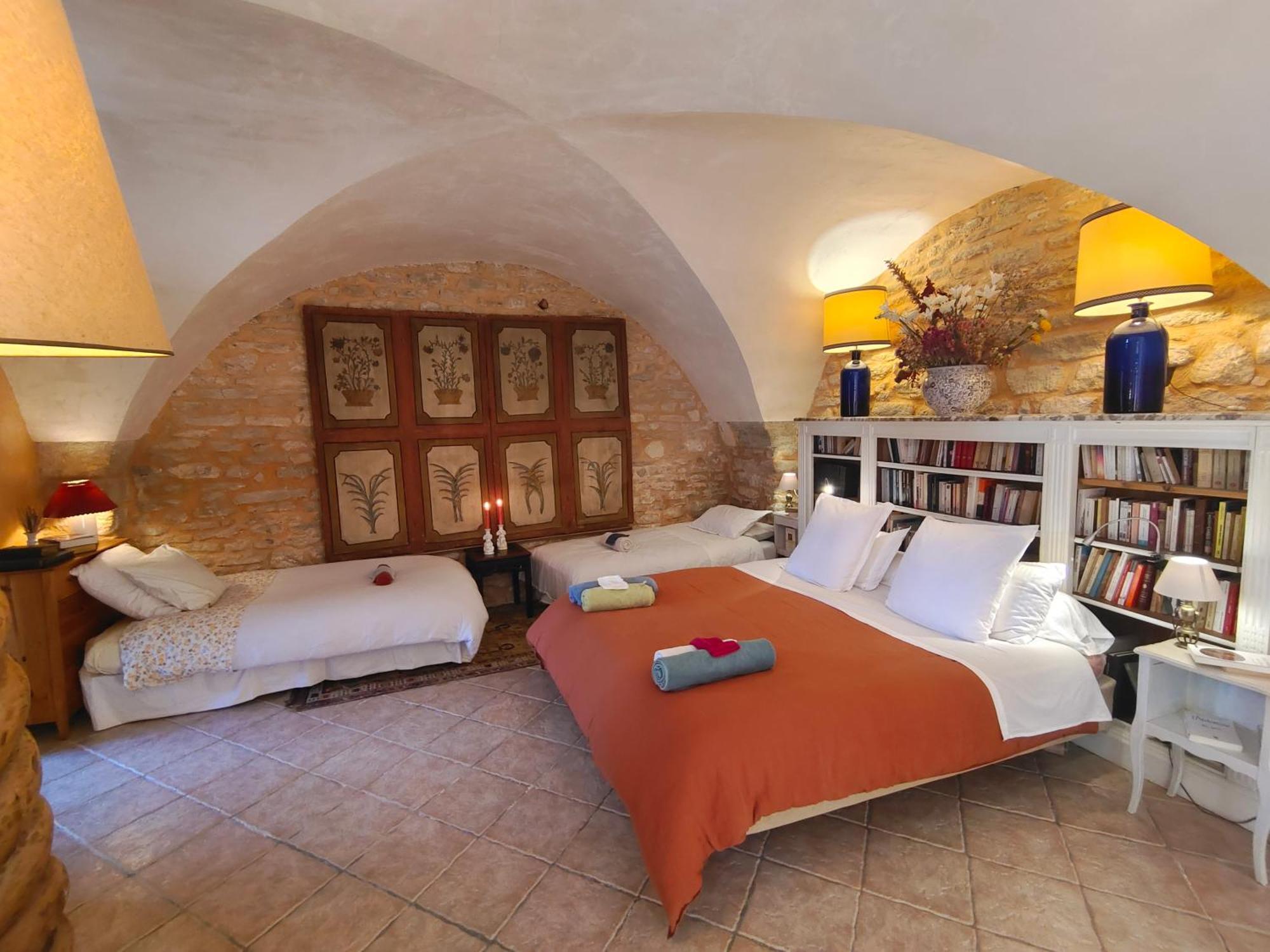 Rue Du Chateau A Cabrieres D'Avignon Bed & Breakfast Екстериор снимка