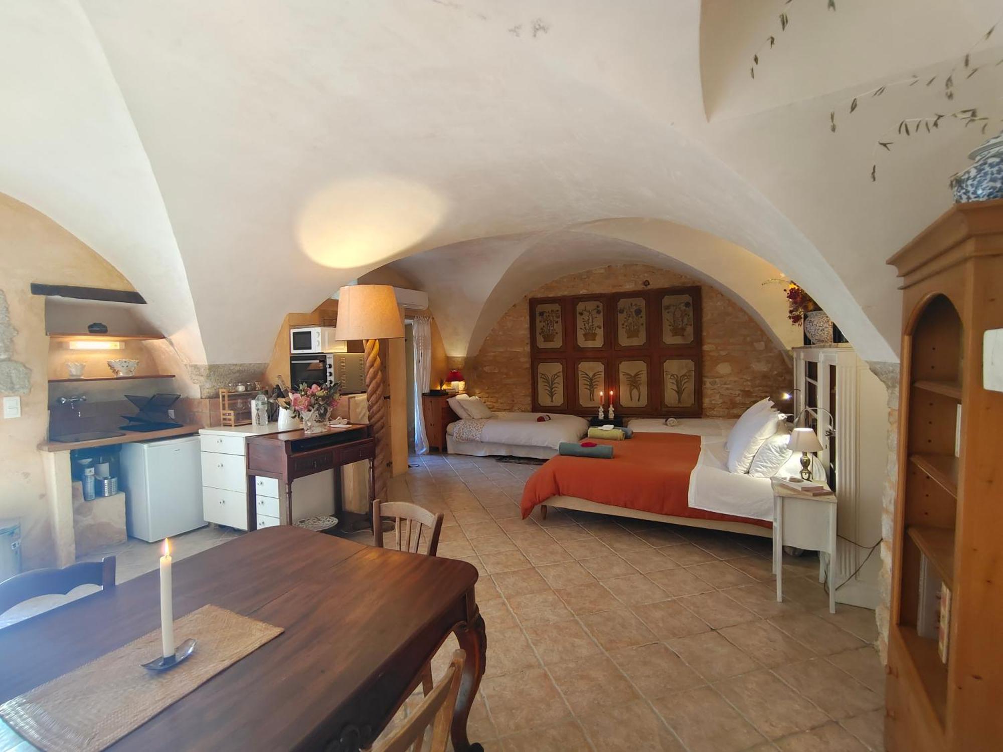 Rue Du Chateau A Cabrieres D'Avignon Bed & Breakfast Екстериор снимка