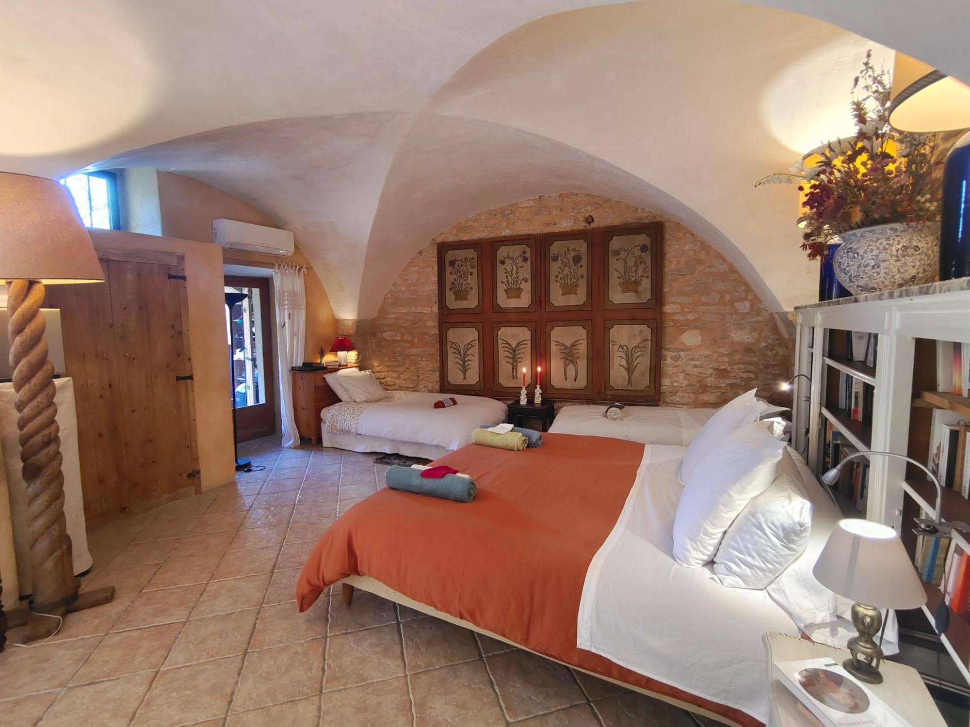 Rue Du Chateau A Cabrieres D'Avignon Bed & Breakfast Екстериор снимка