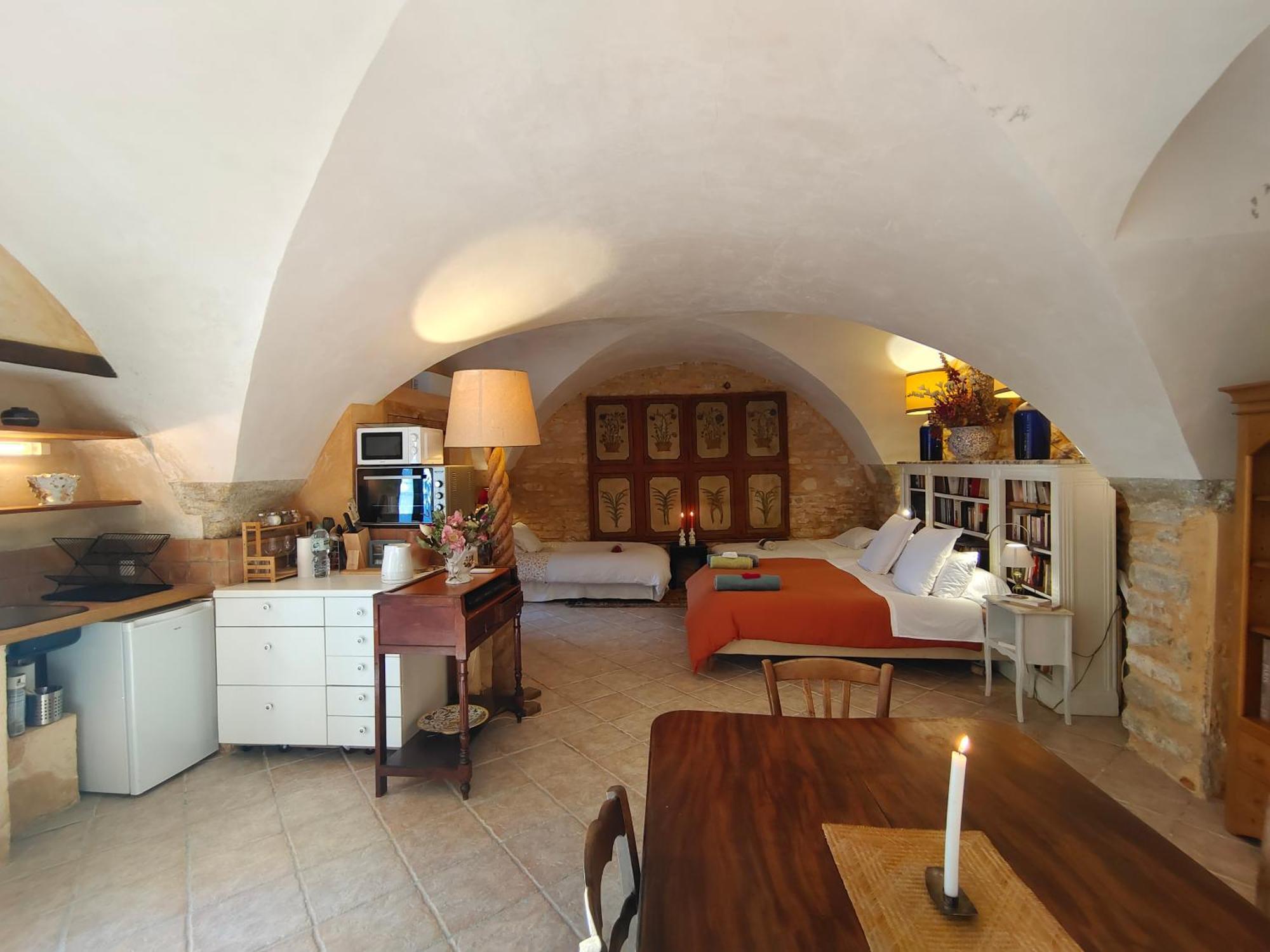 Rue Du Chateau A Cabrieres D'Avignon Bed & Breakfast Екстериор снимка