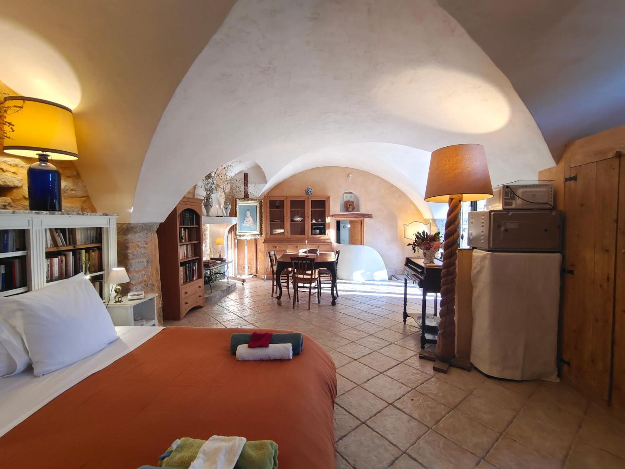 Rue Du Chateau A Cabrieres D'Avignon Bed & Breakfast Екстериор снимка